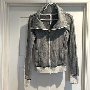 Lululemon zip up | Size 6